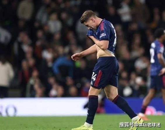 近10轮仅1球!6400万英镑锋霸迷失英超,阿森纳的锋线支柱又落空?